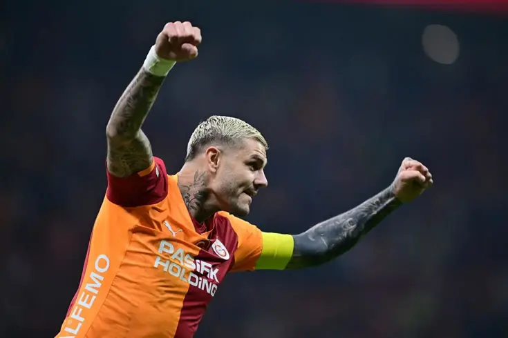 5 gol, 2 kırmızı kart! Galatasaray ikinci yarıda geri döndü